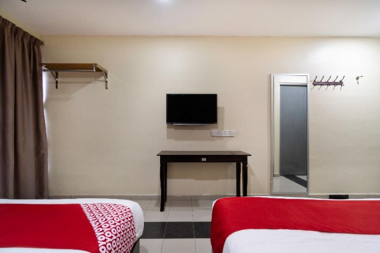 Quadruple Suite