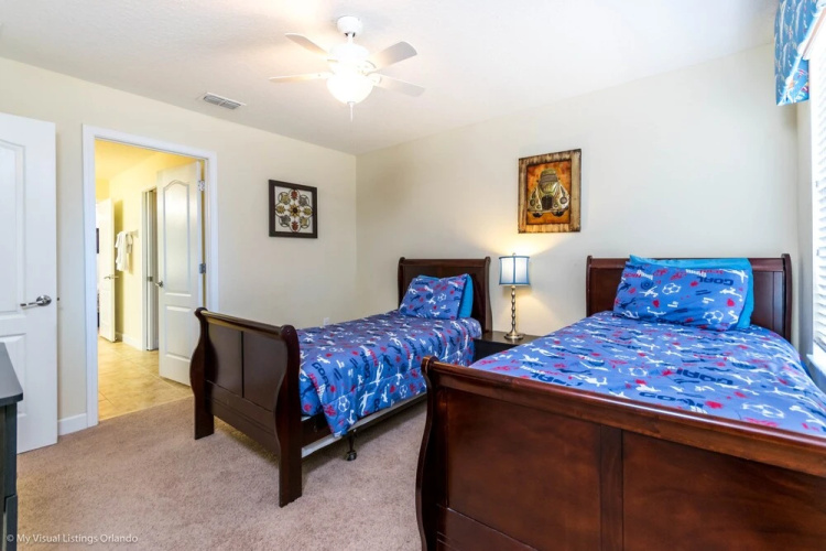 1428 Moonvalley Drive
