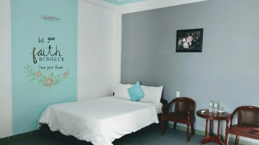 Sinai HouseOver view