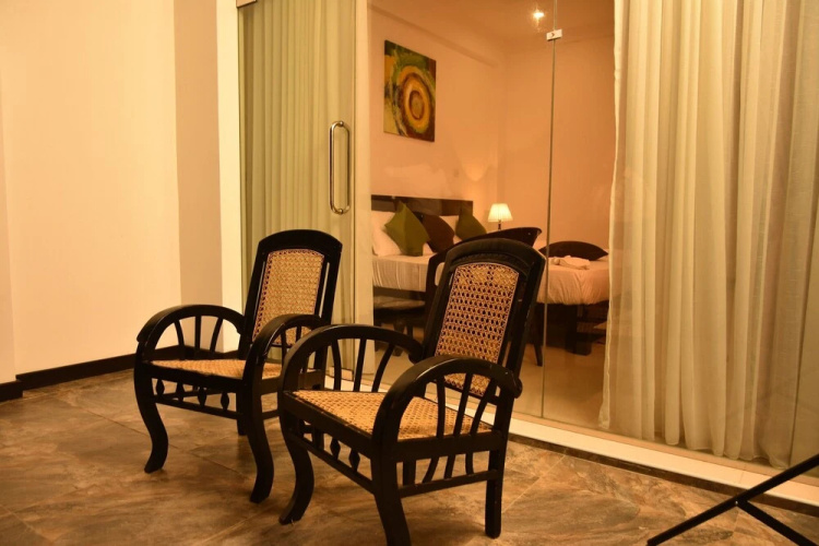 Lochana Beach Hotel