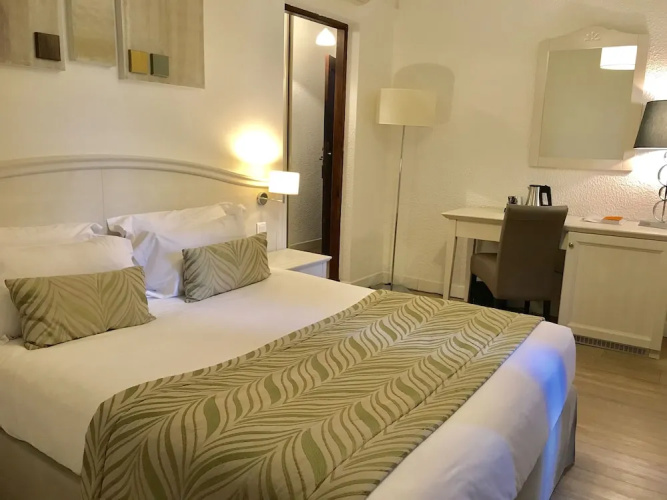 Hôtel les 3 Barbus