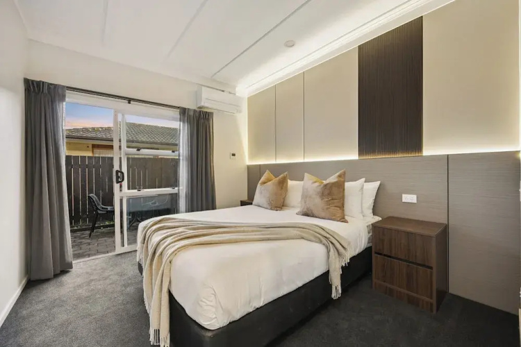 Aroha Motel