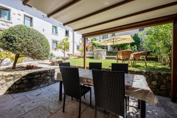 Standard Double room with garden view