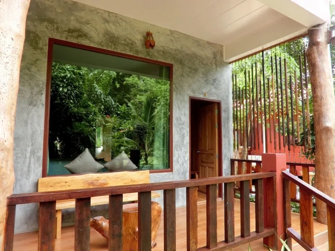 Standard Twin room with balcony