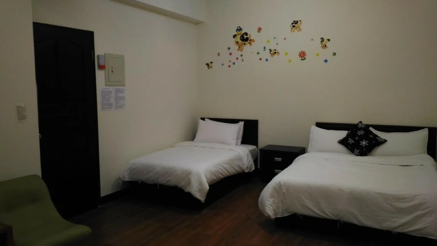 Standard Triple room