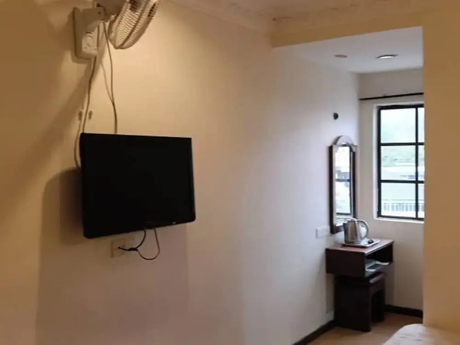 Hotel Remix 2
