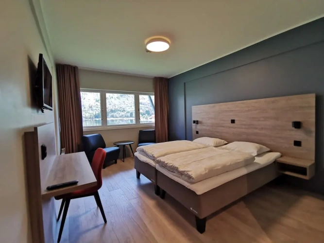 Standard Twin room with sea view