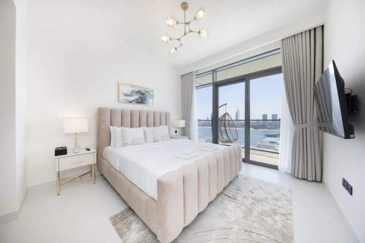 2BR Emaar Beachfront Full Sea Skyline Views