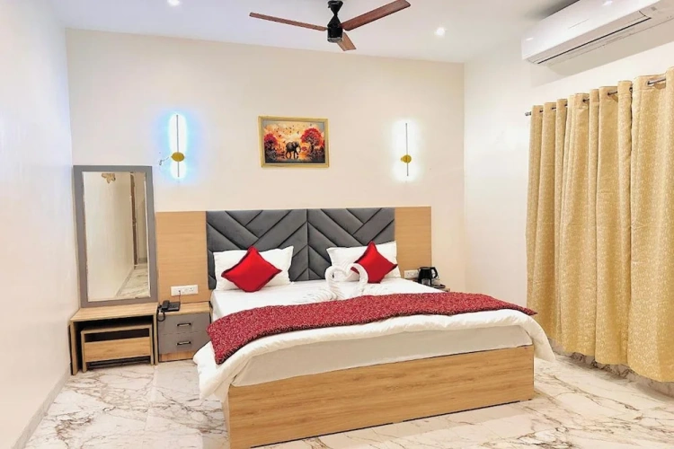 Deluxe Suite