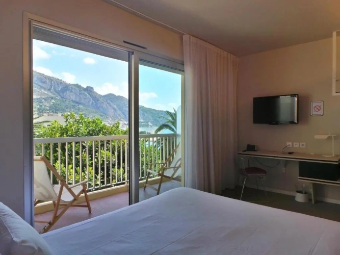 Superior Double room with balcony and with mountain view