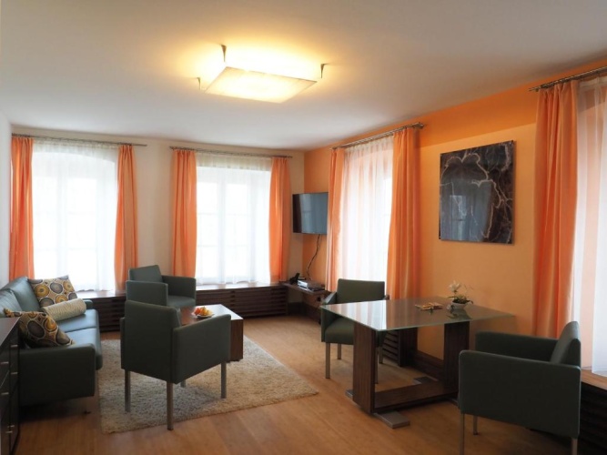 Deluxe Apartment