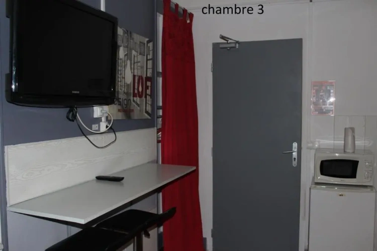 Standard Triple room