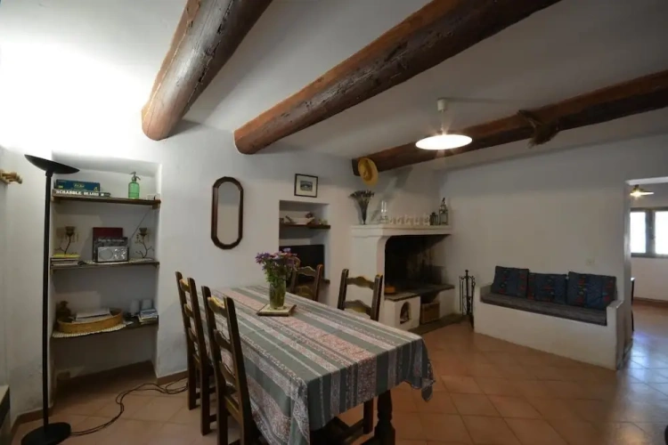 2 Bedrooms Cottage