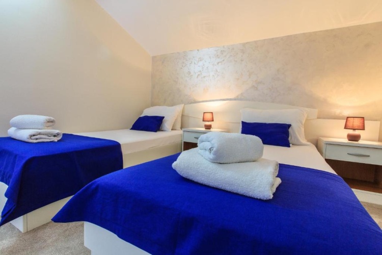 2 Bedrooms Family Suite with balcony and with sea view