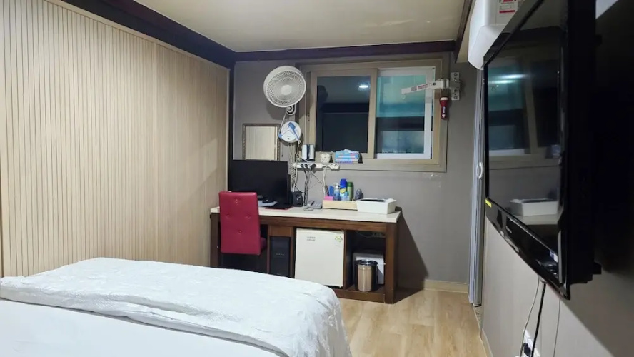 Sky Motel