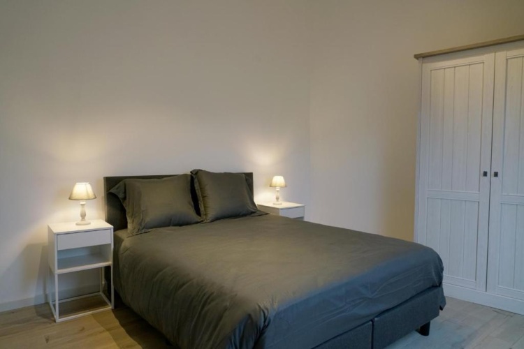 6 Bedrooms Double Cottage