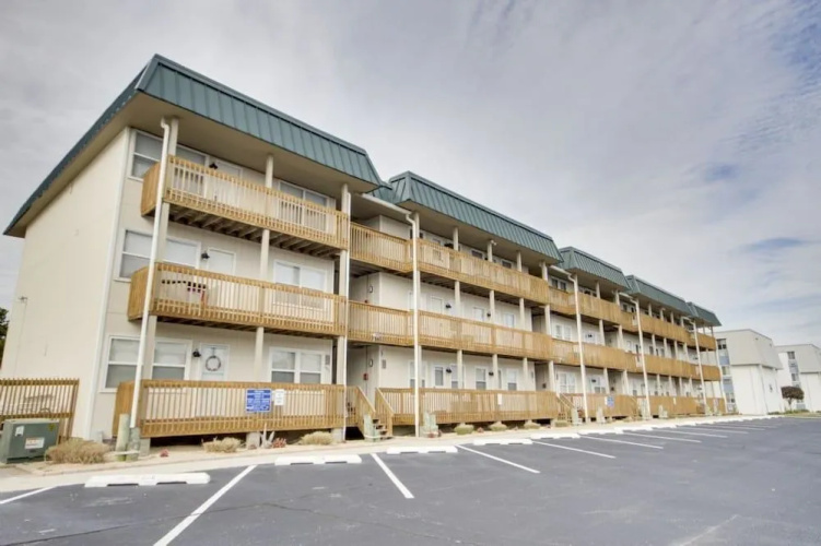 Bayshore Estates 206 - 2 Br Condo