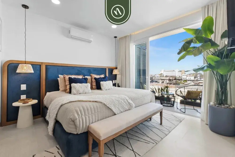 Boho 2 BR Condo - Dowtown - Rooftop Pool - Jacuzzi