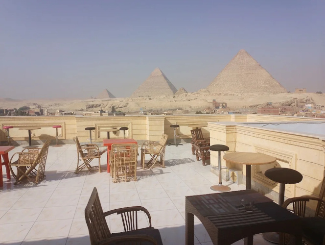 Zeina Pyramids Inn