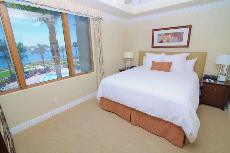 Dolphin Bay Resort & Spa