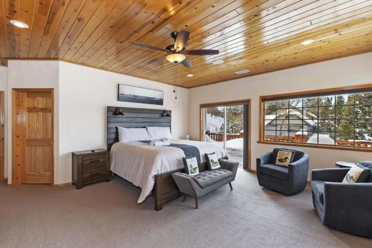 4 Bedrooms Cottage