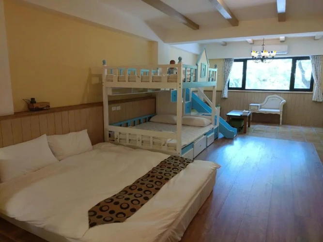 Classic Quadruple room