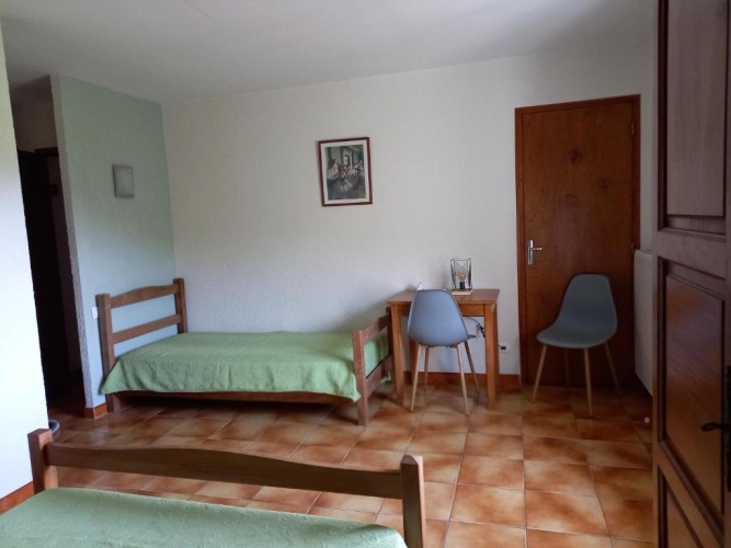 Standard Triple room with view
