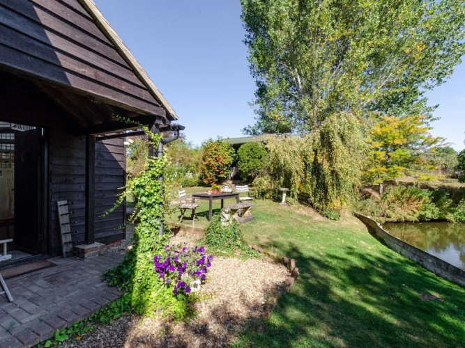Rustic Holiday Home in Goudhurst Kent with Private Parking