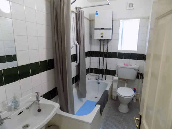 Comfort Rooms