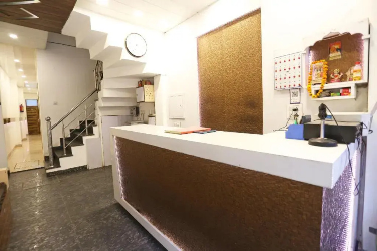Hotel Double Tree by OYO Rooms