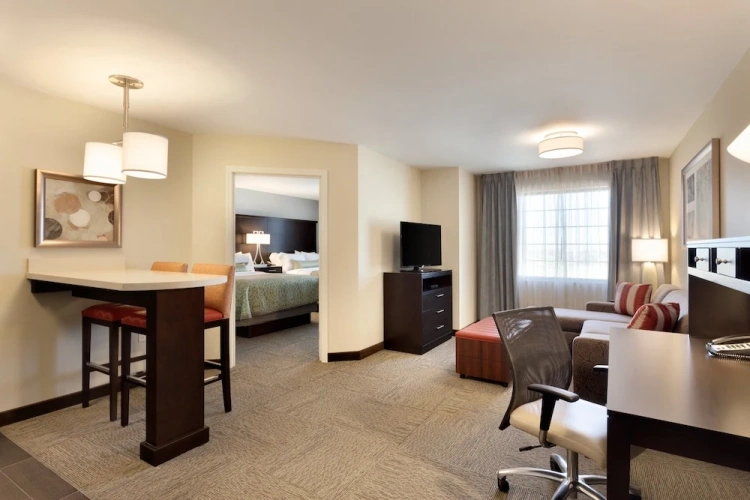1 Bedroom Suite