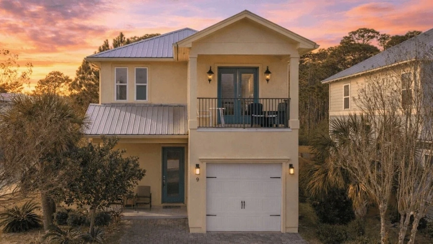 4 Bedrooms Cottage with balcony