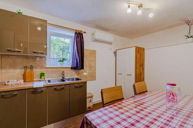 S2 - Modern Studio, Just 50m From the Beach