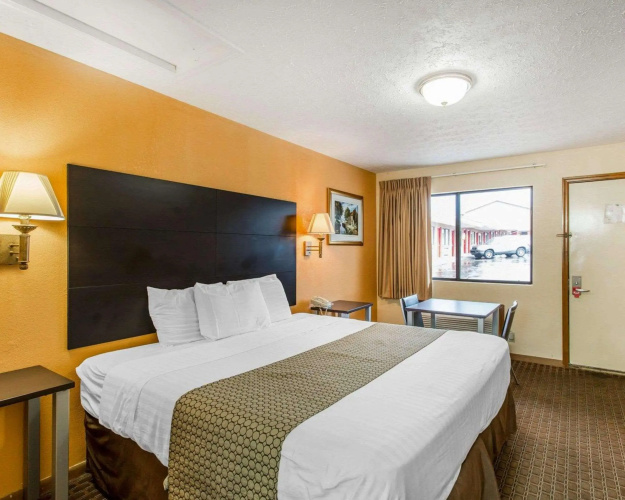 Econo Lodge Nashville North