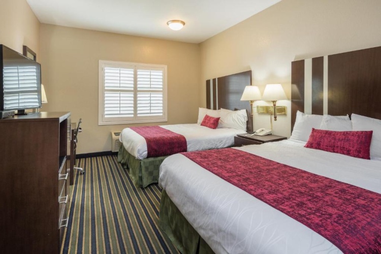 Standard Quadruple room