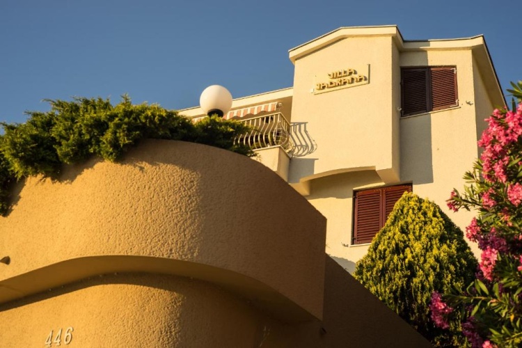 2 Bedrooms Comfort Apartment with sea view