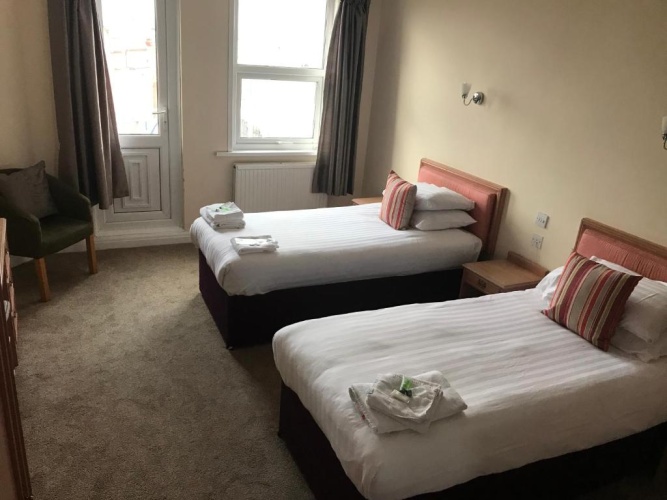 Standard Twin room