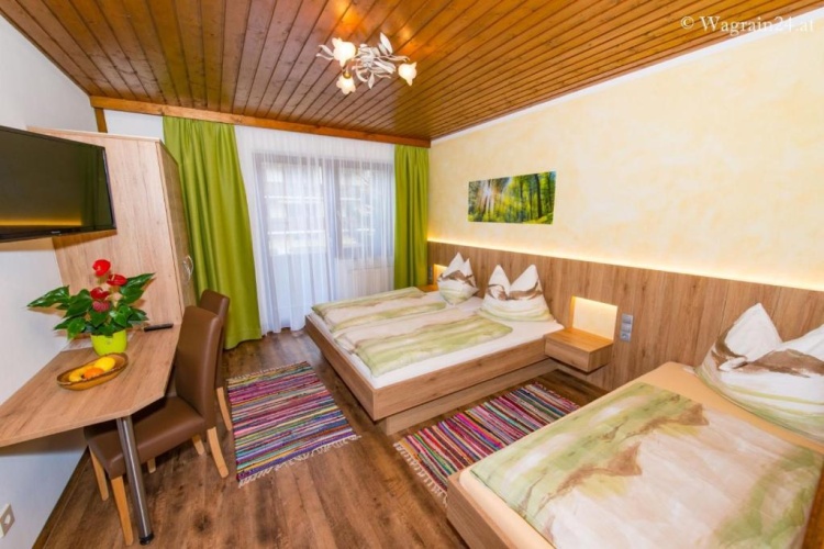 Standard Triple room with view