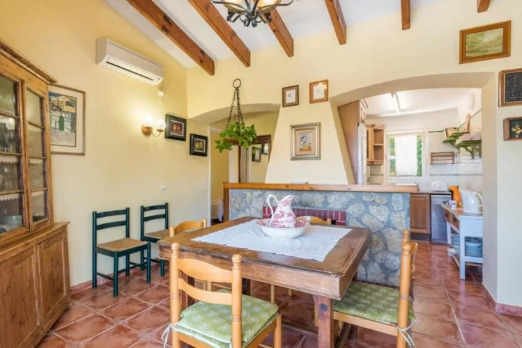 2 Bedrooms Villa