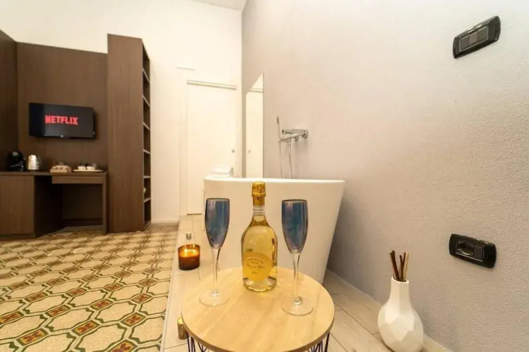 La Piazza Suite