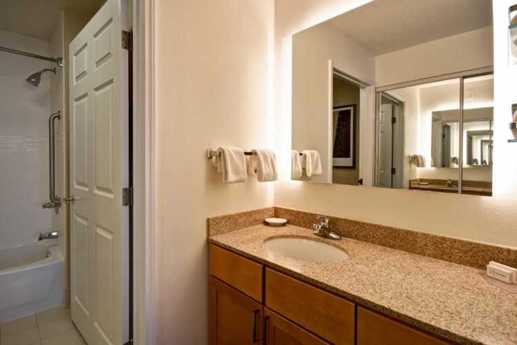 1 Bedroom Suite