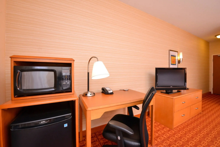 Fairfield Inn & Suites by Marriott White Marsh
