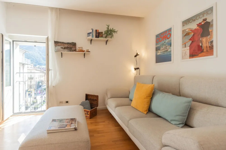 Linda Apartment 3 in Como