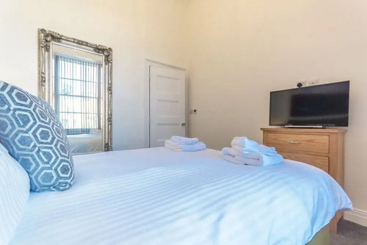 2 Bed - The Buckingham Suite