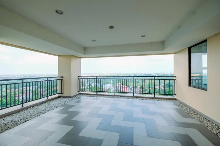 Modern Look And Comfy 2Br Transpark Cibubur Apartment