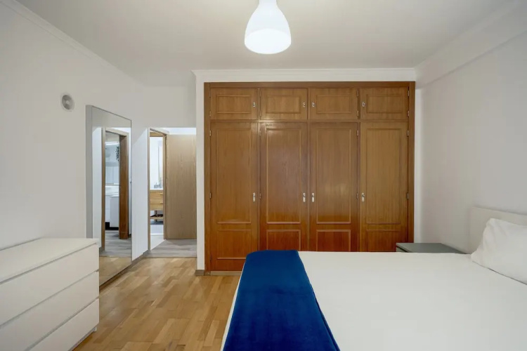 Carcavelos Modern Apartment by Homing