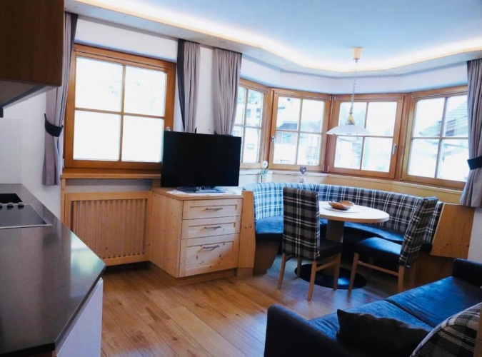 2 Bedrooms Apartment