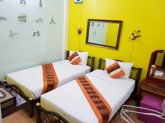 Standard Twin room