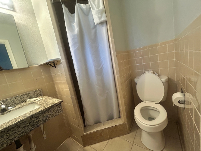 Budget Inn Oskaloosa US 63 Near Pella