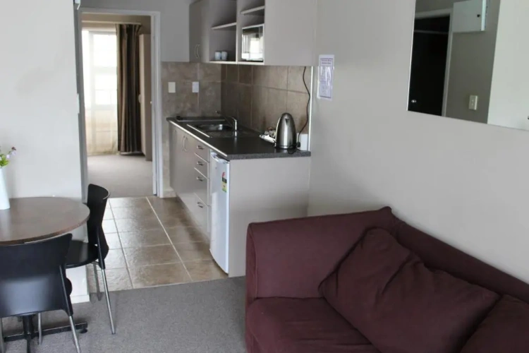 1 Bedroom Suite